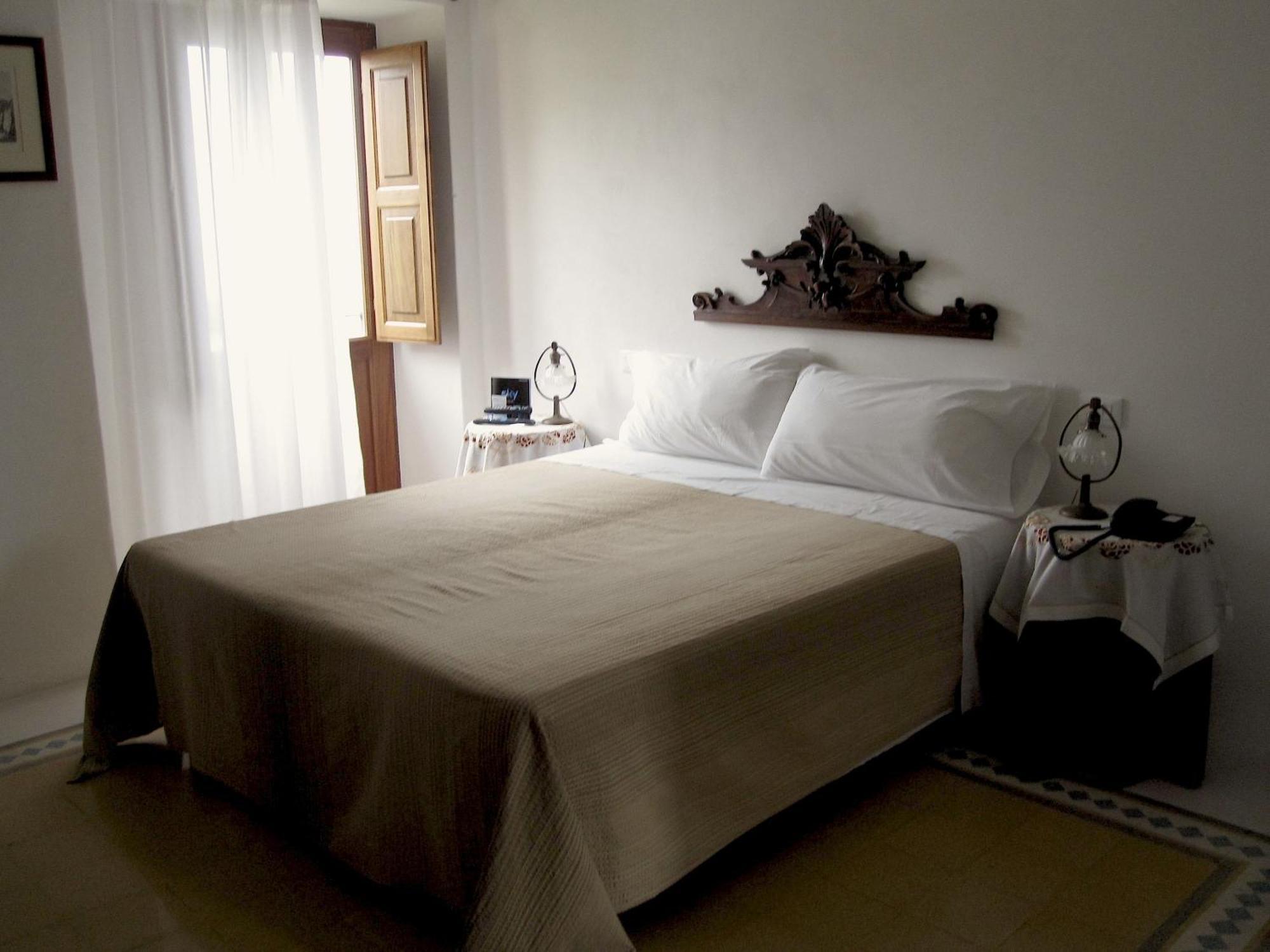 Hotel Santa Marina Antica Foresteria Санта Марина Салина Екстериор снимка