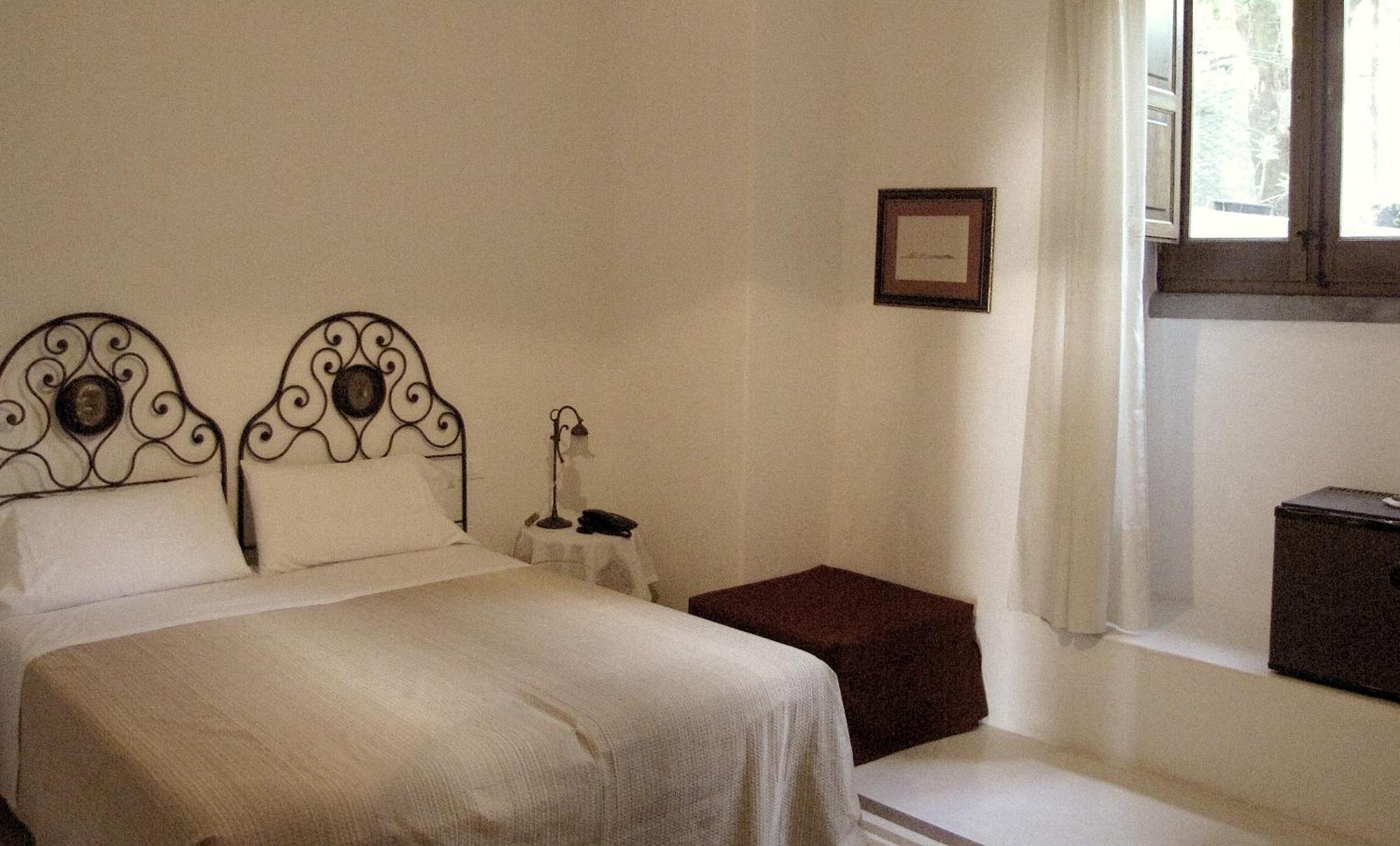 Hotel Santa Marina Antica Foresteria Санта Марина Салина Екстериор снимка