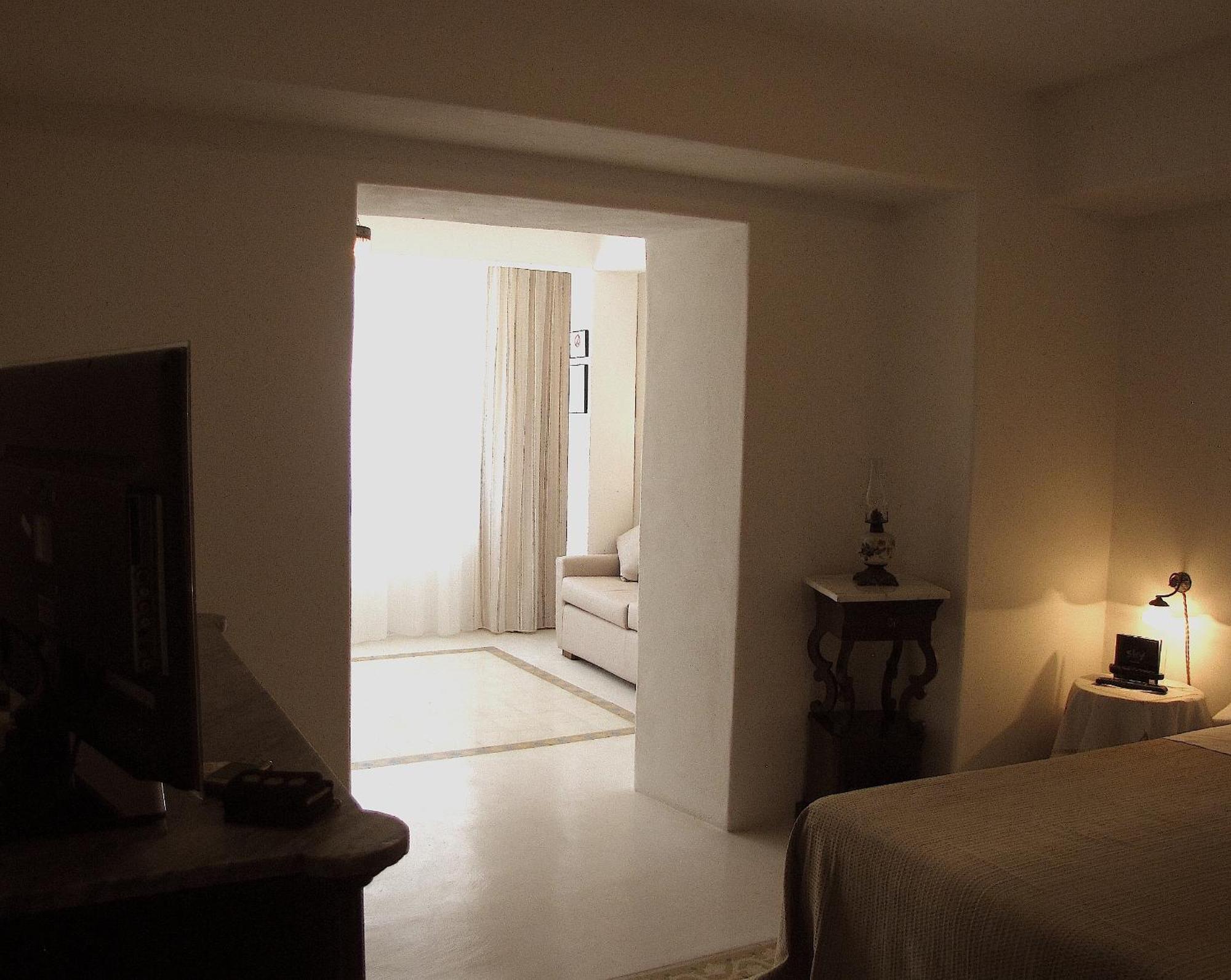 Hotel Santa Marina Antica Foresteria Санта Марина Салина Екстериор снимка