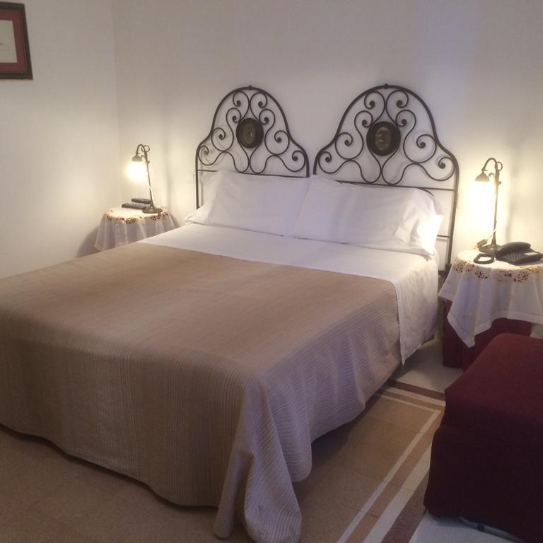Hotel Santa Marina Antica Foresteria Санта Марина Салина Екстериор снимка