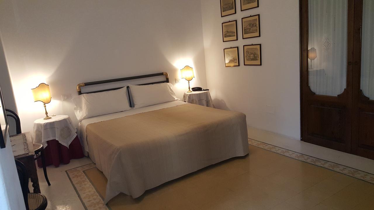 Hotel Santa Marina Antica Foresteria Санта Марина Салина Екстериор снимка